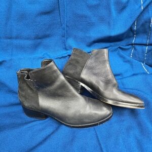 COLE HAAN Grand OS Signature Elion Leather Ankle Bootie Black size 7